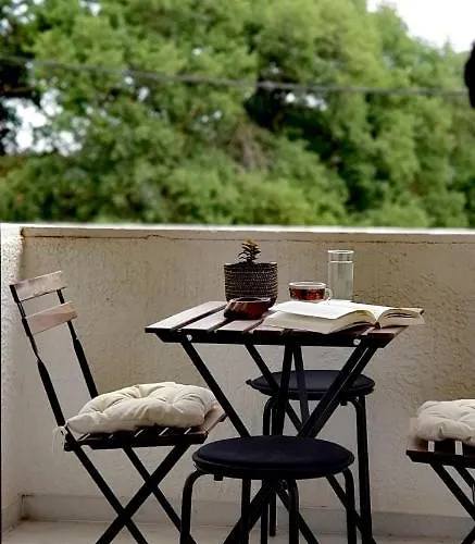 Апартаменты On The Road House